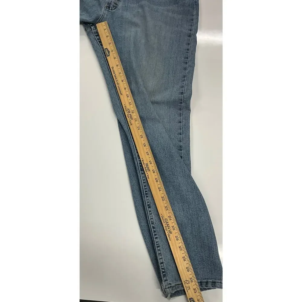Wrangler Authentics Men’s Jeans 38X32 Stretch Waist Light Wash RN 130273